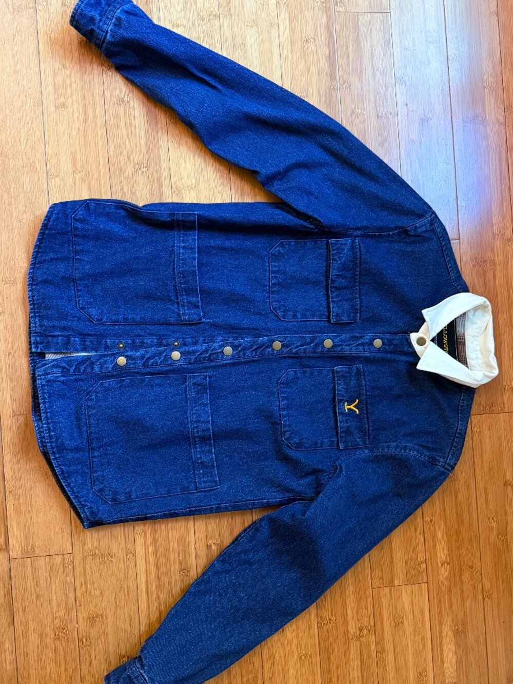 Yellowstone Blue Denim Jacket Cream Collar Plaid Lining Size Small